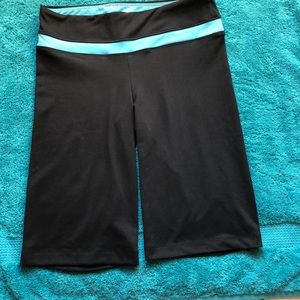 Medium workout bottoms black and blue!